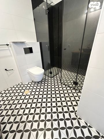 דירת גן, שלום רוזנפלד 3, גליל ים (מתחם הכוכבים), הרצליה