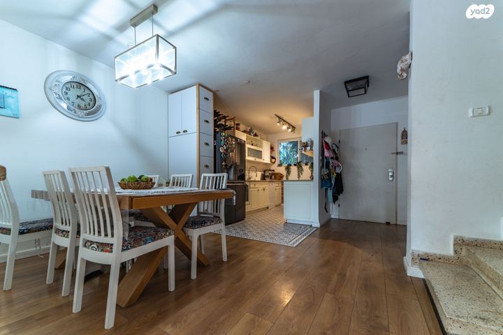 דו משפחתי, רמת ישי