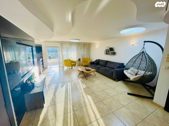 גג/ פנטהאוז, נורית, ורדיה, חיפה