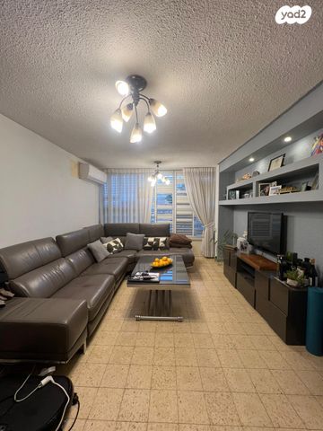 דירה, דקר, קרית שרת מערב, חולון