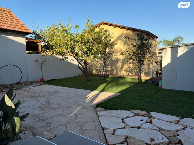 דו משפחתי, בית אריה / עופרים