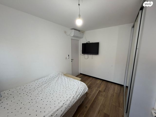 דו משפחתי, בית אריה / עופרים