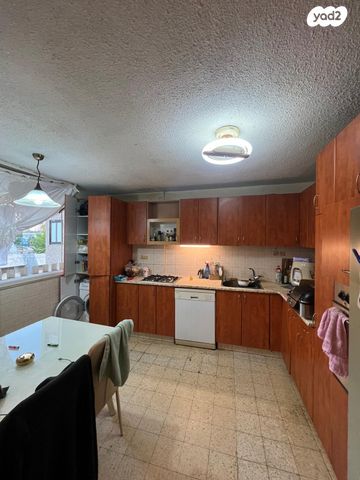 דירה, דקר, קרית שרת מערב, חולון