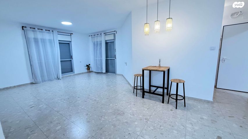 ד"ר יהודה פרח 