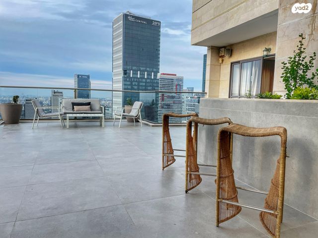 גג/ פנטהאוז, שכונת בן גוריון, מרכז העיר ג', רמת גן