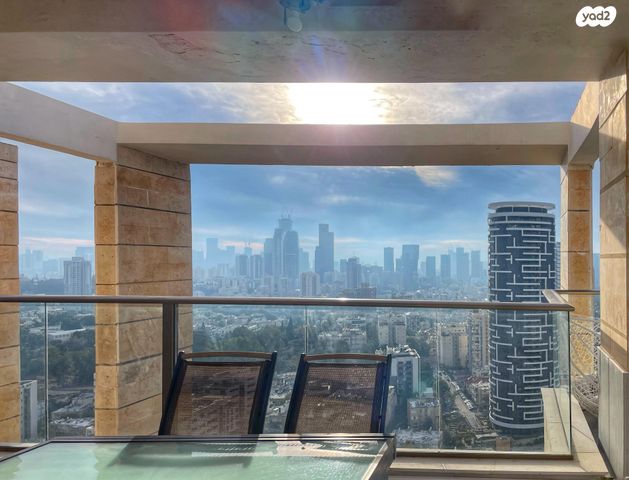 גג/ פנטהאוז, שכונת בן גוריון, מרכז העיר ג', רמת גן