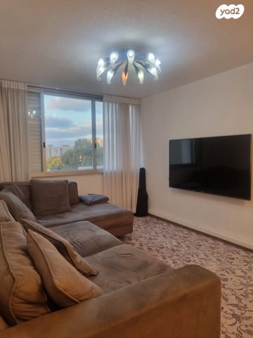 יוסף סרלין 11