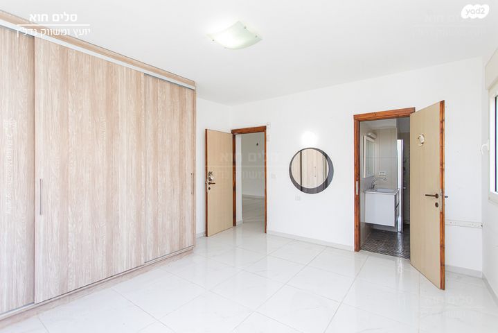 דירה, ישעיהו 15, כרמל צרפתי, חיפה