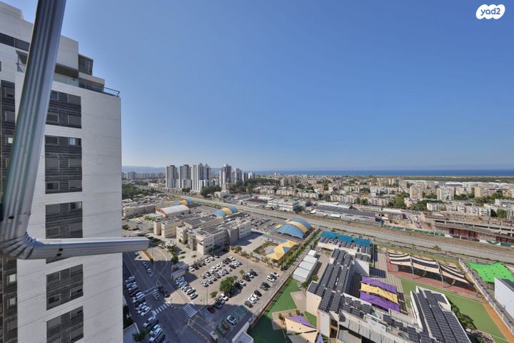 גג/ פנטהאוז, ש"י עגנון, משכנות האומנים, קרית מוצקין