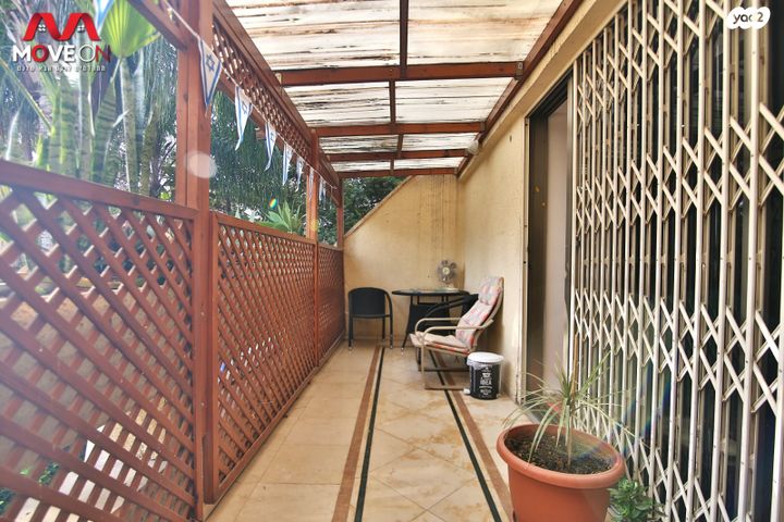 דו משפחתי, שדרות בורוכוב 39, מרכז העיר, קרית אתא