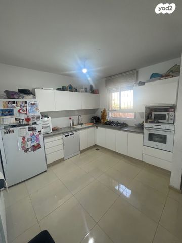 דירה, הרב מן ההר 28, חומת שמואל, הר חומה, ירושלים