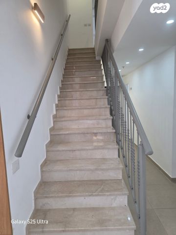 גג/ פנטהאוז, טירת כרמל