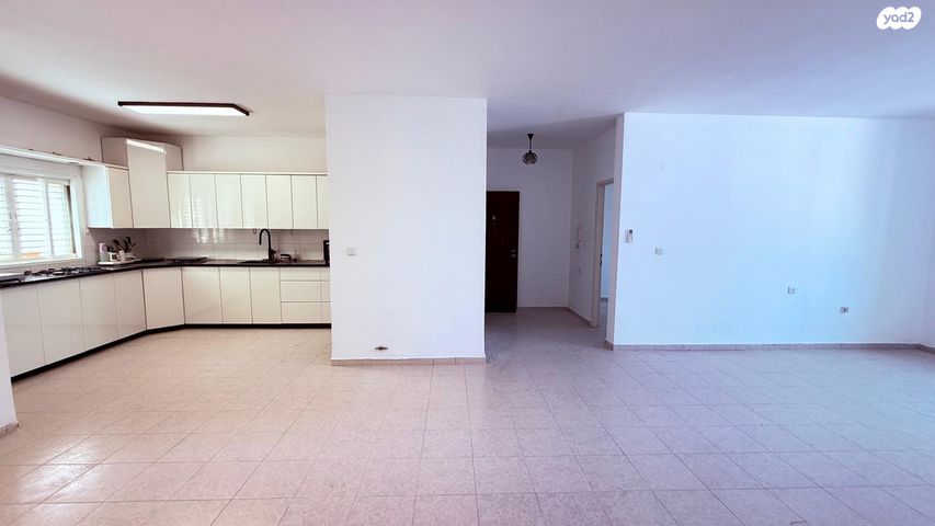 דירה, הקוצרים 7, הרצליה