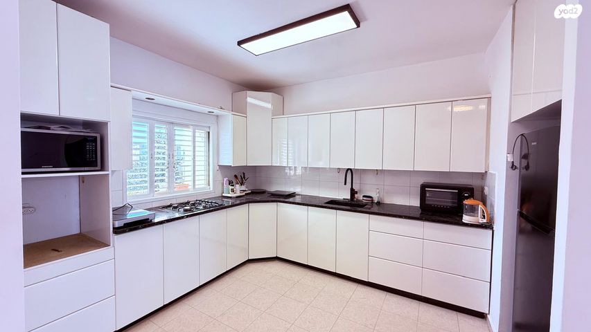 דירה, הקוצרים 7, הרצליה