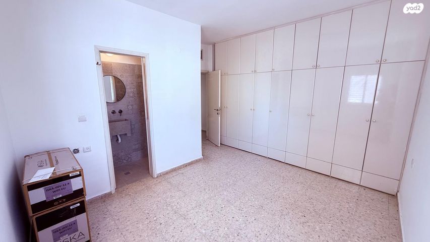 דירה, הקוצרים 7, הרצליה