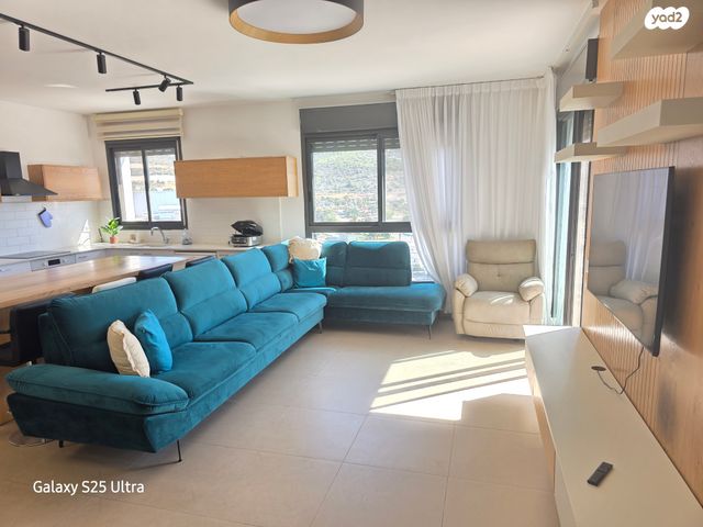 גג/ פנטהאוז, טירת כרמל