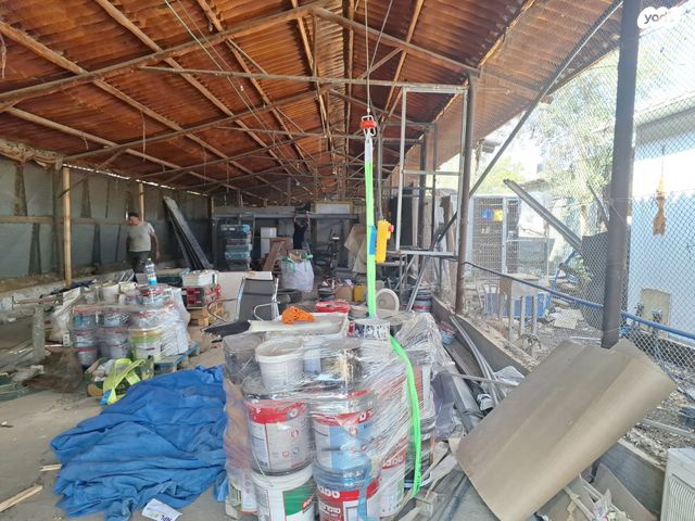 מחסנים, אליפלט