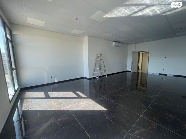 משרדים, עפולה