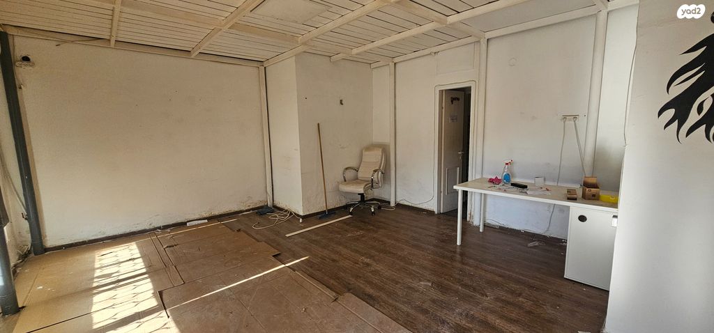 חנויות/ שטח מסחרי, דרך העמק, שלום עליכם, מגדל העמק