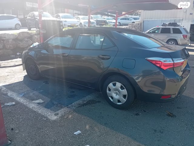 מודעת רכב טויוטה קורולה