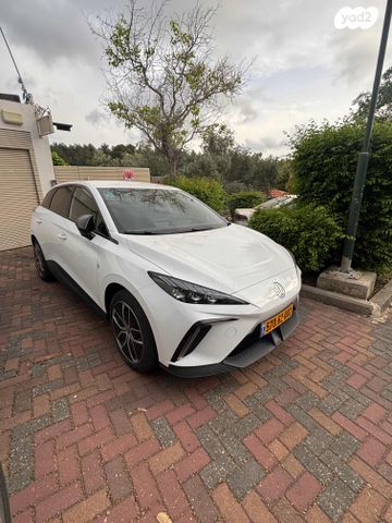 מודעת רכב אם ג'י MG4