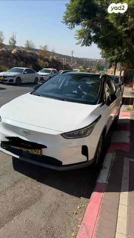 מודעת רכב ג׳ילי Geometry C