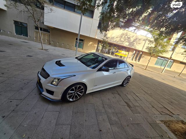 מודעת רכב קאדילק ATS