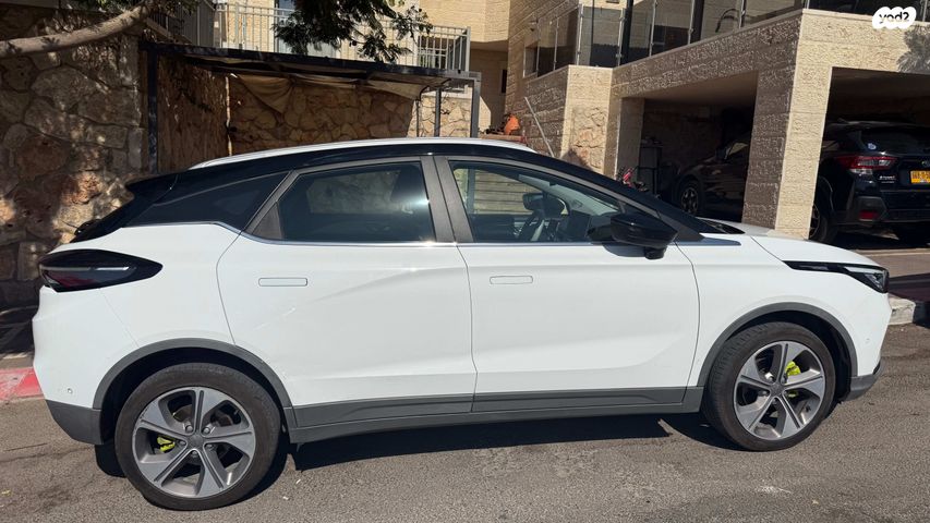 ג׳ילי Geometry C