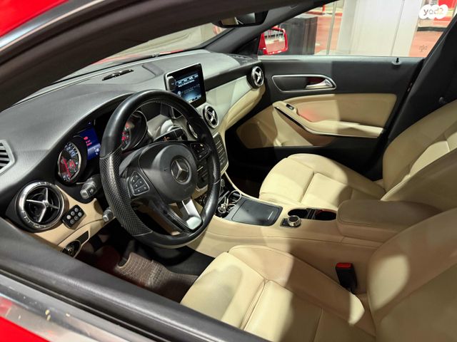 מודעת רכב מרצדס-בנץ CLA