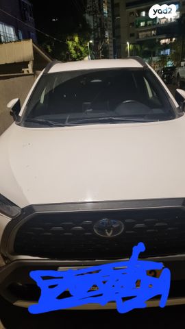 מודעת רכב טויוטה קורולה קרוס