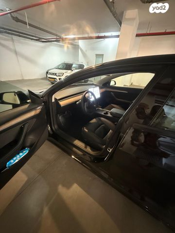 מודעת רכב טסלה מודל 3