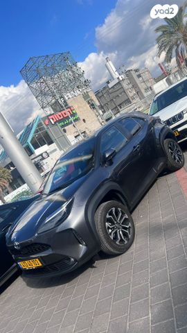 מודעת רכב טויוטה יאריס קרוס