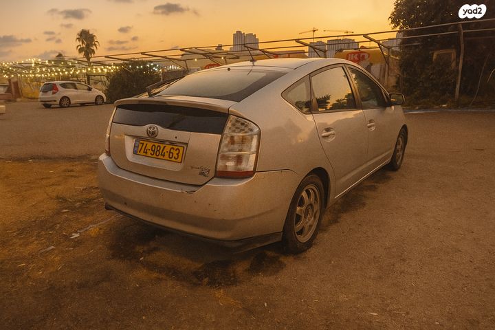 מודעת רכב טויוטה פריוס