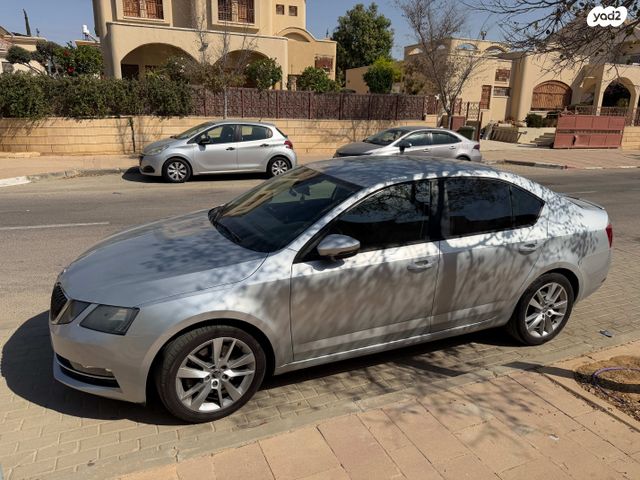 סקודה אוקטביה