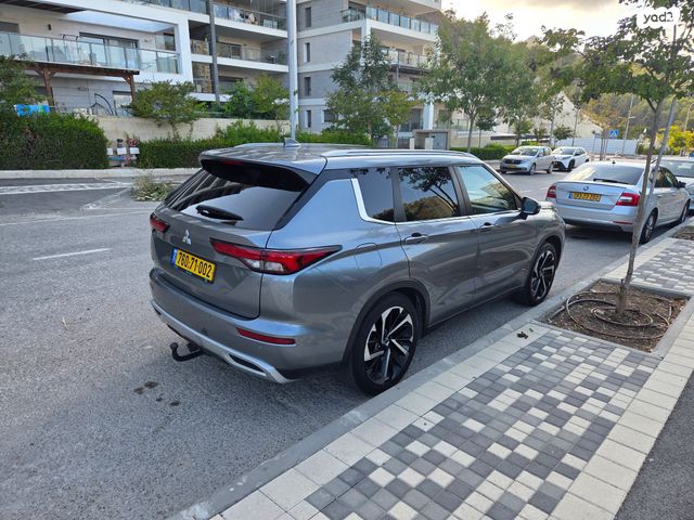 מיצובישי אאוטלנדר