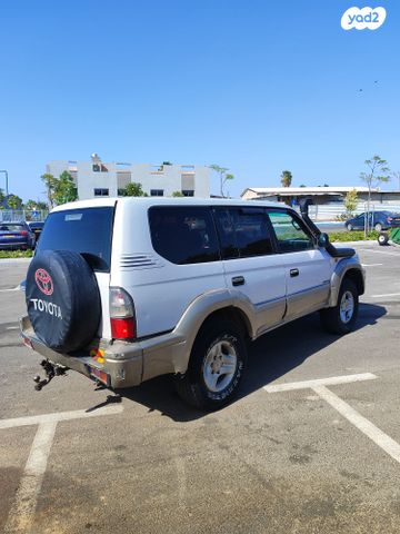 טויוטה לנד קרוזר