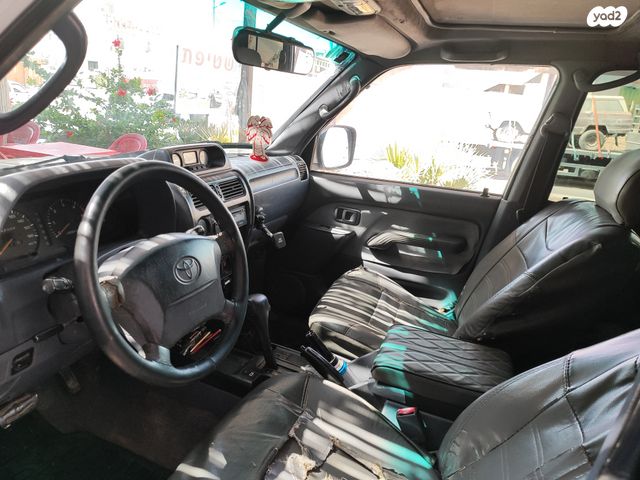 טויוטה לנד קרוזר