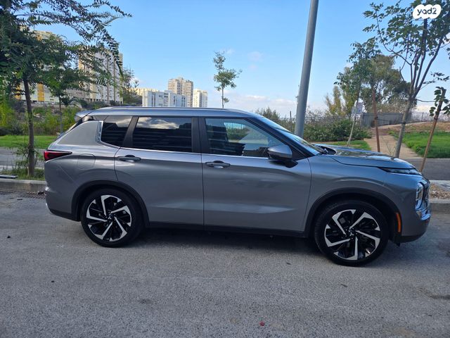 מיצובישי אאוטלנדר