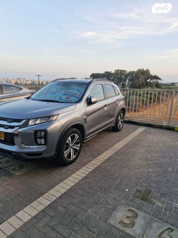 מודעת רכב מיצובישי ASX