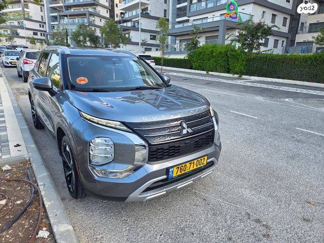 מיצובישי אאוטלנדר