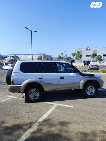 טויוטה לנד קרוזר