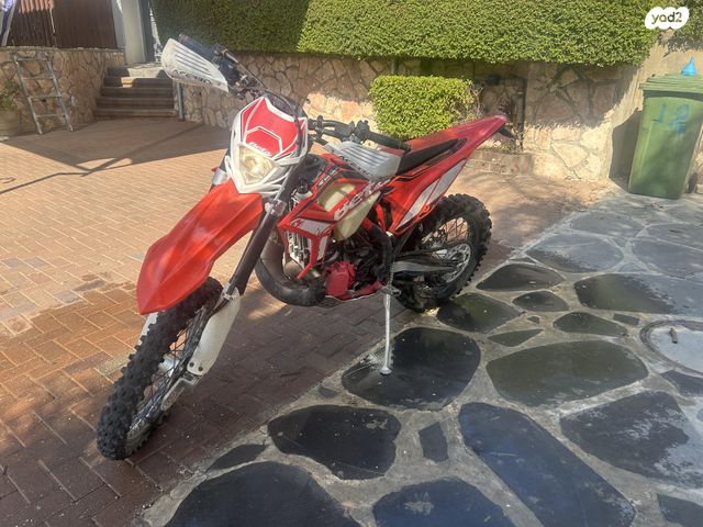 מודעת רכב בטא RR300