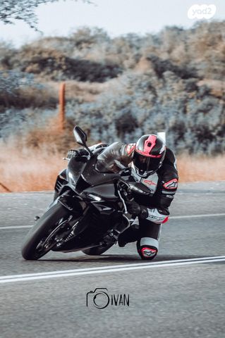 מודעת רכב הונדה CBR1000RR