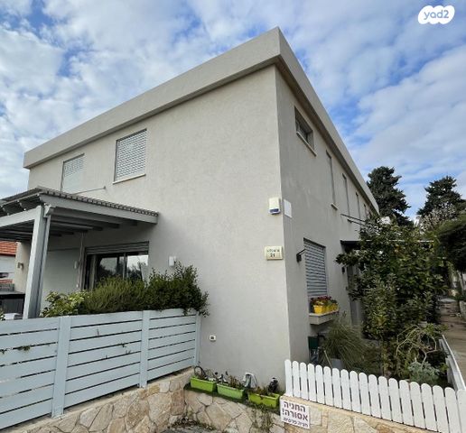 טרומפלדור 21