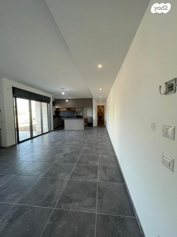 דירת גן, האתרוג 30, הדרים / כ"א, שוהם