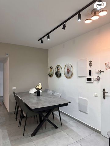 דירת גן, הרב אברהם קוק 27, השחר, דימונה