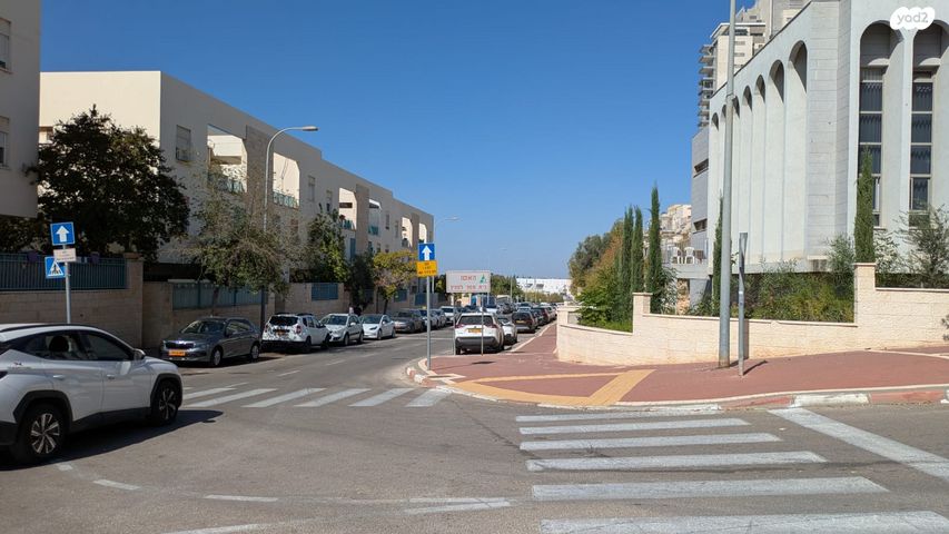 דירה, ישעיהו הנביא 8, הנביאים, מודיעין מכבים רעות