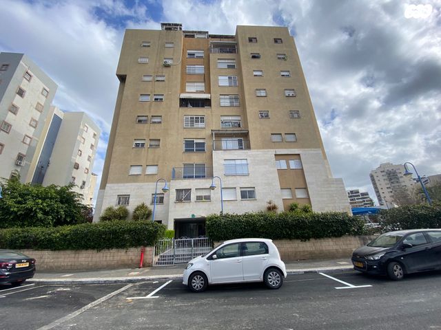 דירה, האיילון 11, גני יער, לוד