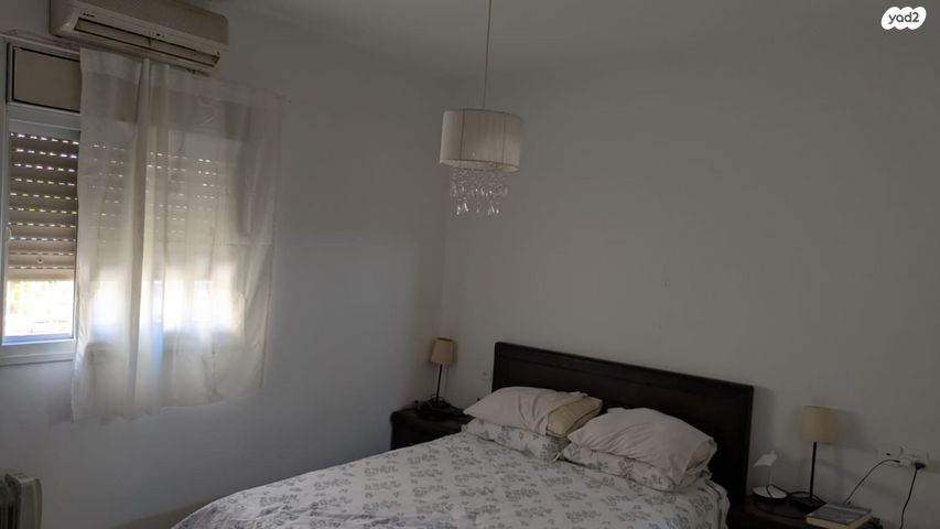 דירה, ישעיהו הנביא 8, הנביאים, מודיעין מכבים רעות