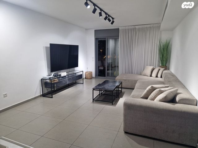 שדרות הרצל 2